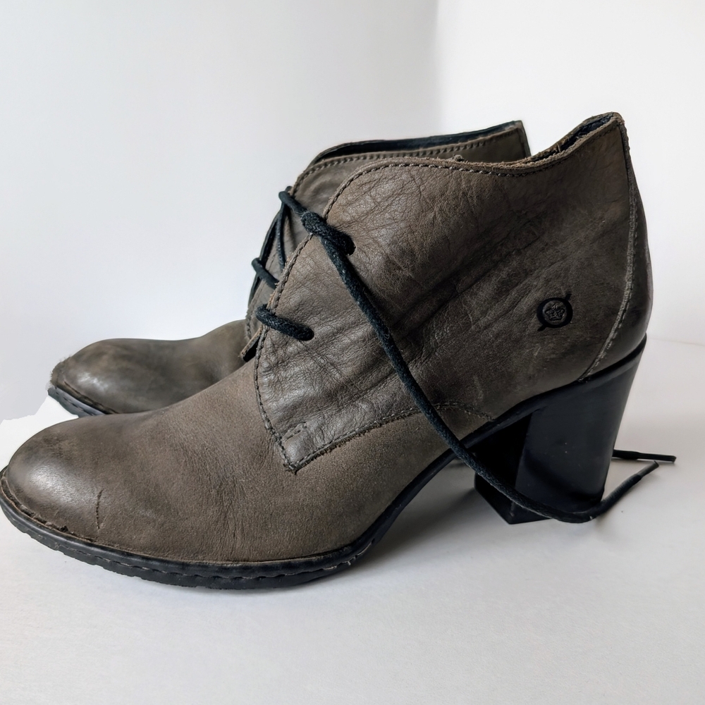 Gray leather Born healed Boots size 9.5